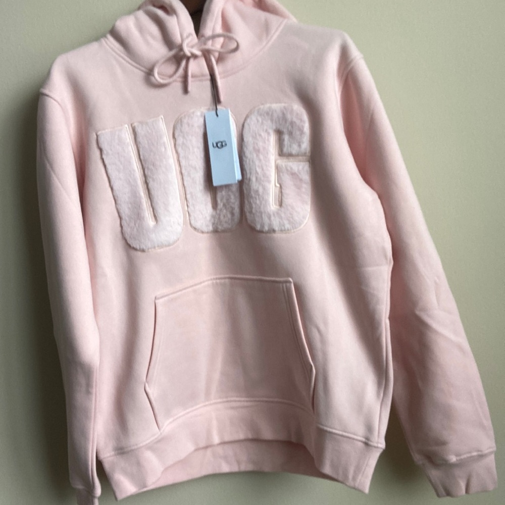 UGG Fuzzy Logo Hoodie size L